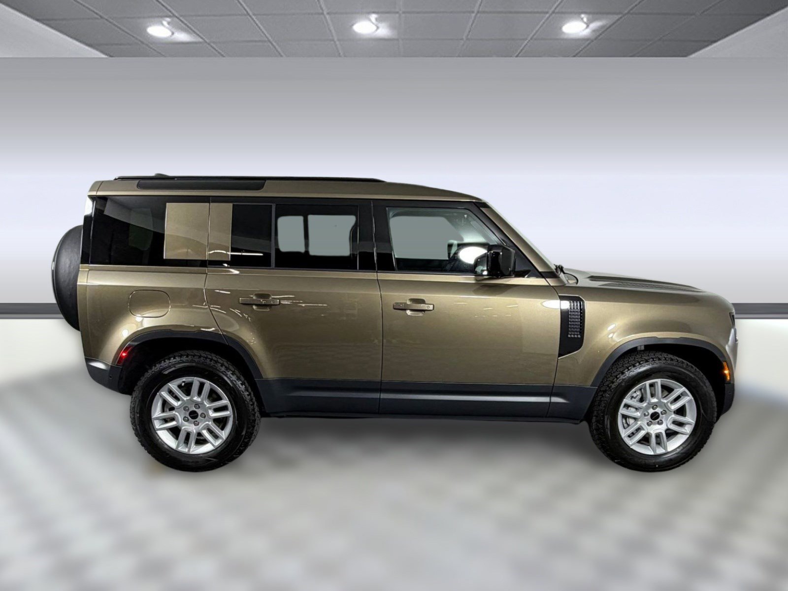 Used 2026 Land Rover Defender 110 S image 8