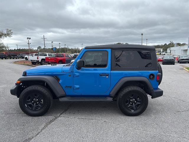 Used 2025 Jeep Wrangler Sport image 4