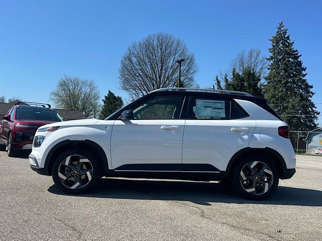 New 2026 Hyundai Venue SEL image 3