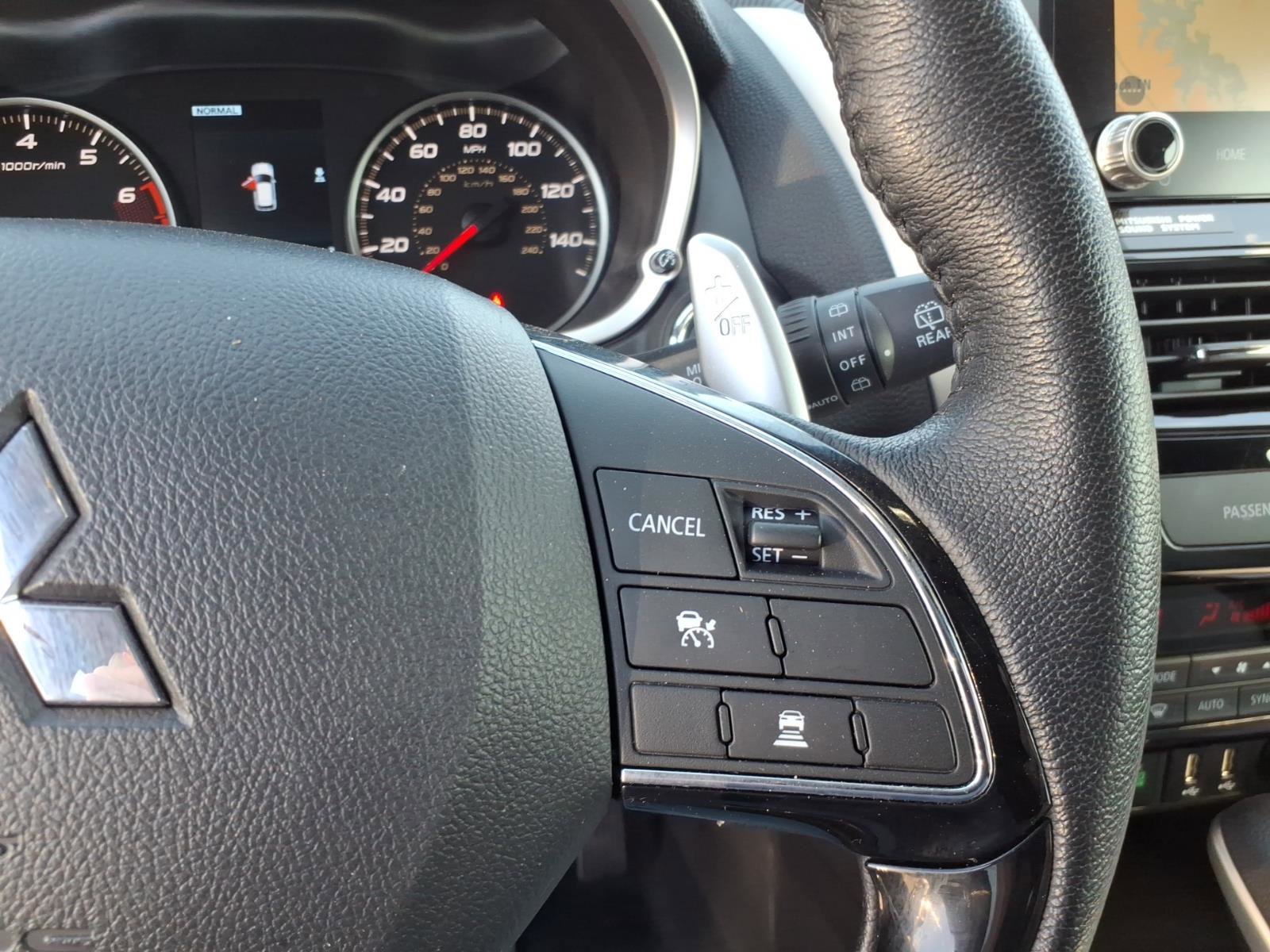 Used 2023 Mitsubishi Eclipse Cross SEL image 17