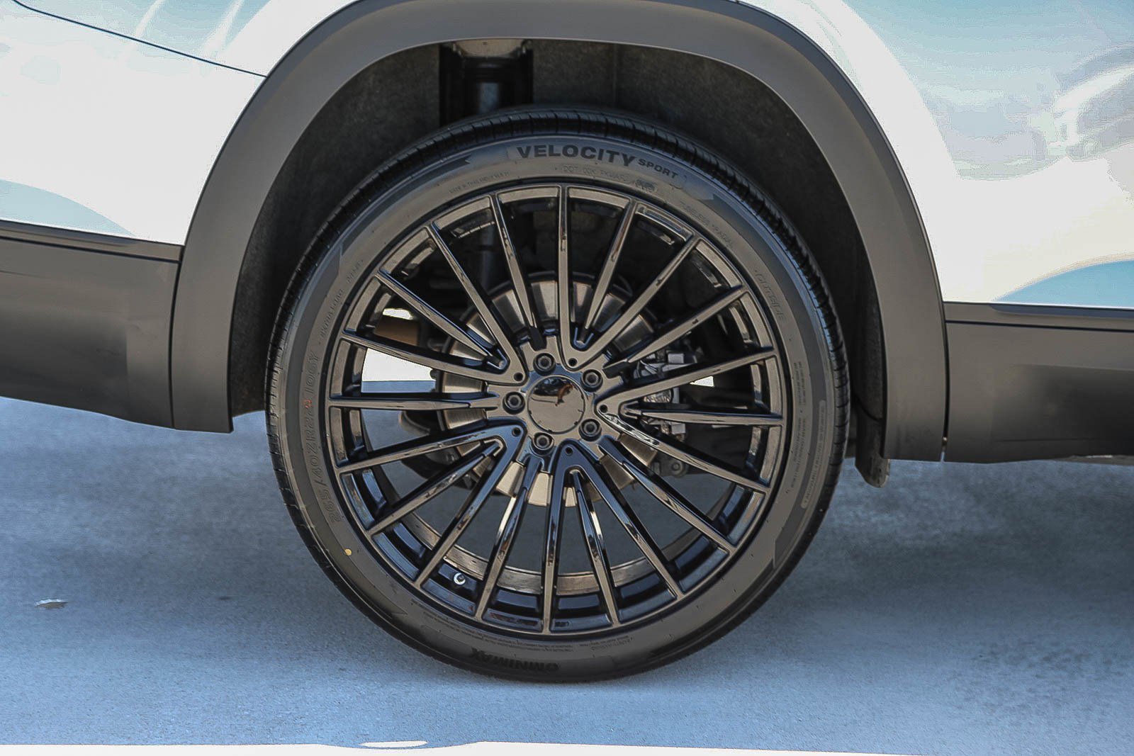 Used 2024 Volkswagen Atlas SE image 11