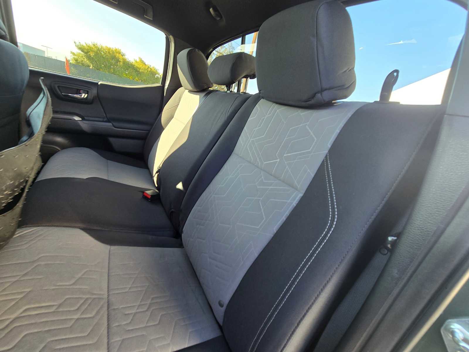 Used 2021 Toyota Tacoma TRD Off-Road image 19