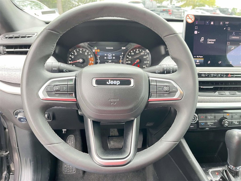 Used 2024 Jeep Compass Latitude image 15