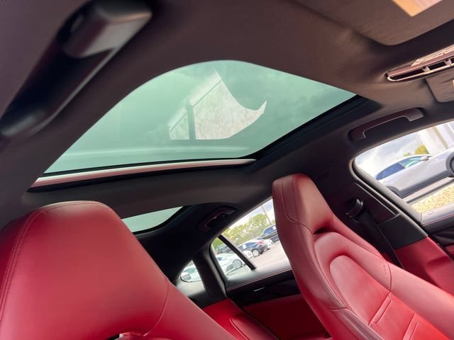 Used 2017 Porsche Panamera RWD image 29