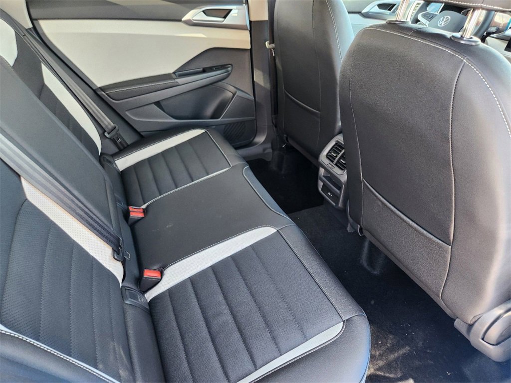 New 2025 Volkswagen Taos SEL image 21