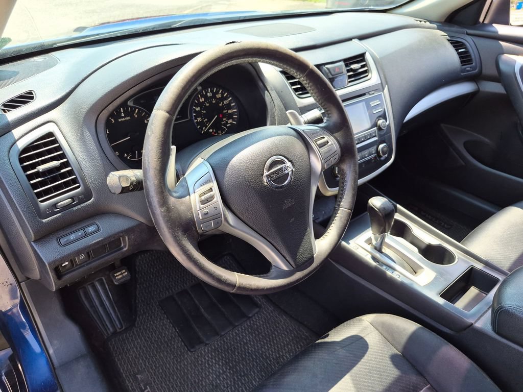 Used 2016 Nissan Altima 2.5 SR w/ LED Appearance Package FWD image 32