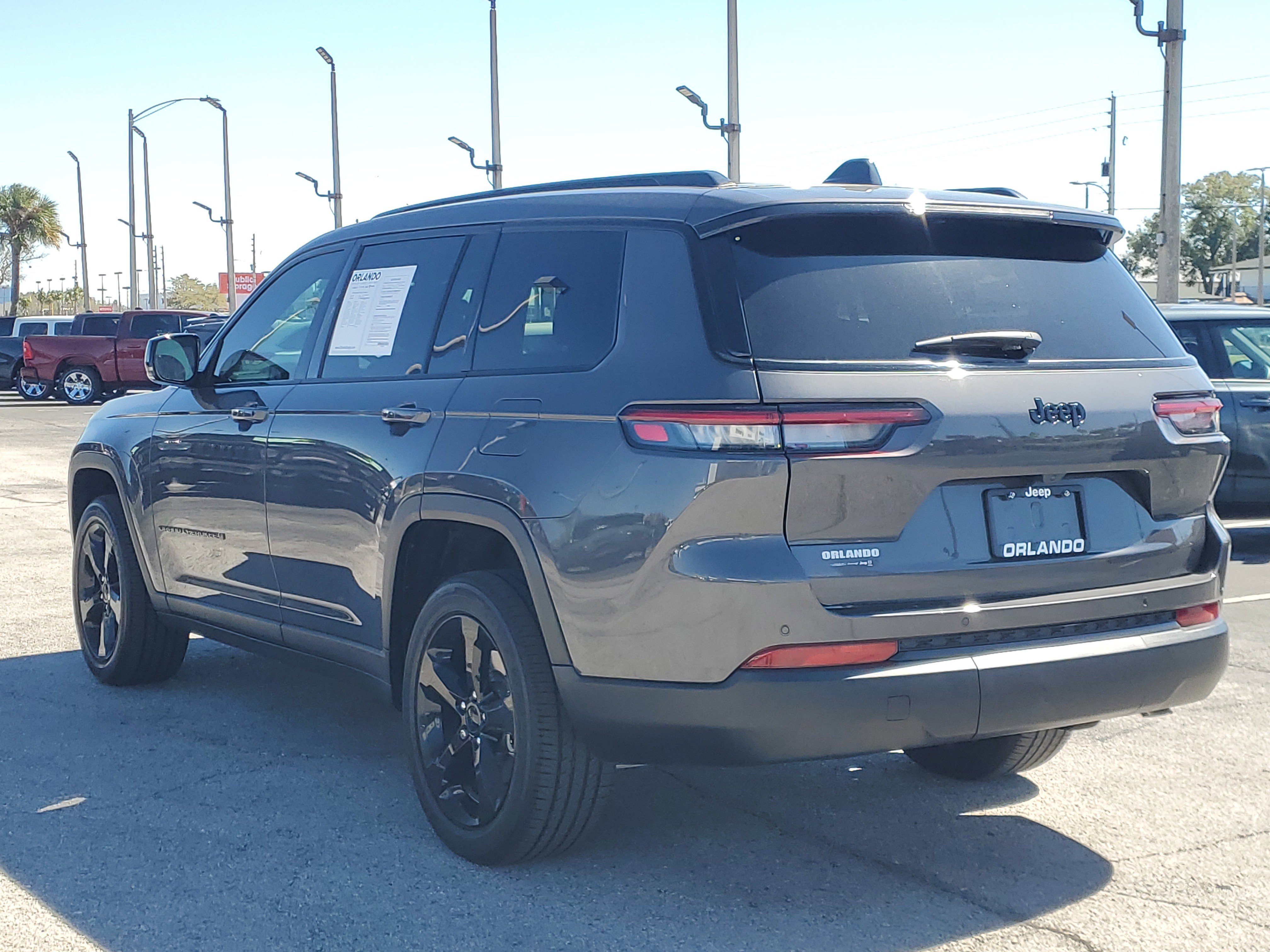 Used 2024 Jeep Grand Cherokee L Altitude image 5