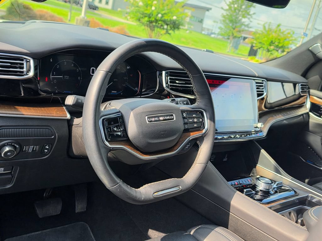 Used 2025 Jeep Grand Wagoneer 4WD w/ 8-Passenger Seating Package image 11