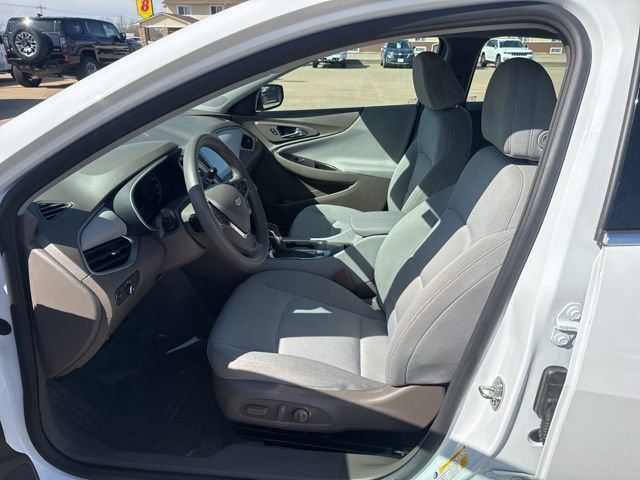 Used 2024 Chevrolet Malibu LT image 12