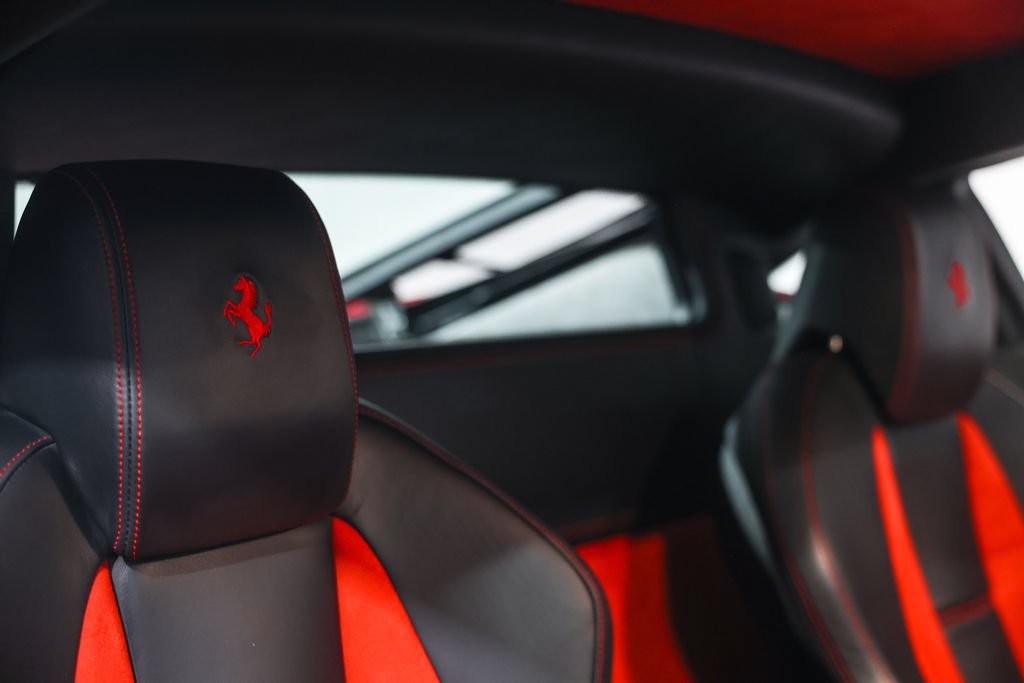Used 2014 Ferrari 458 Italia Coupe RWD image 28