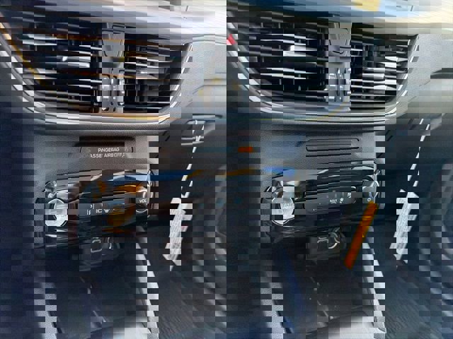 Used 2024 Ford Escape SE w/ PHEV Premium Package image 31