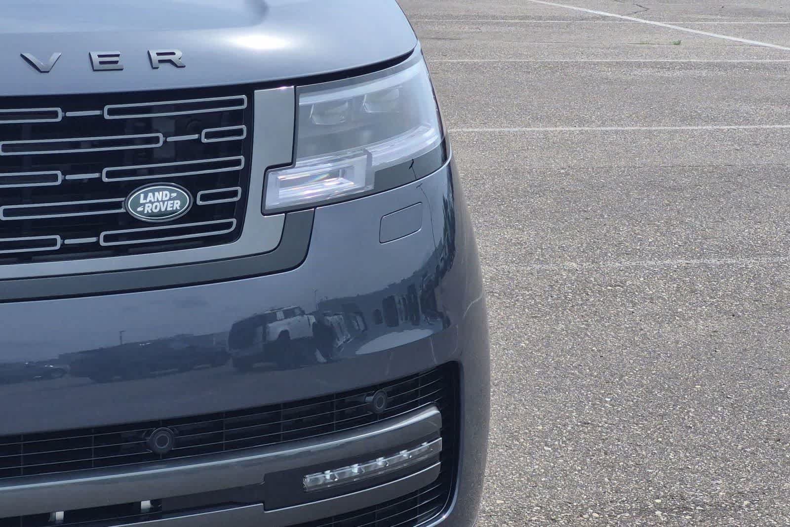 New 2026 Land Rover Range Rover Long Wheelbase SE AWD/4WD image 10
