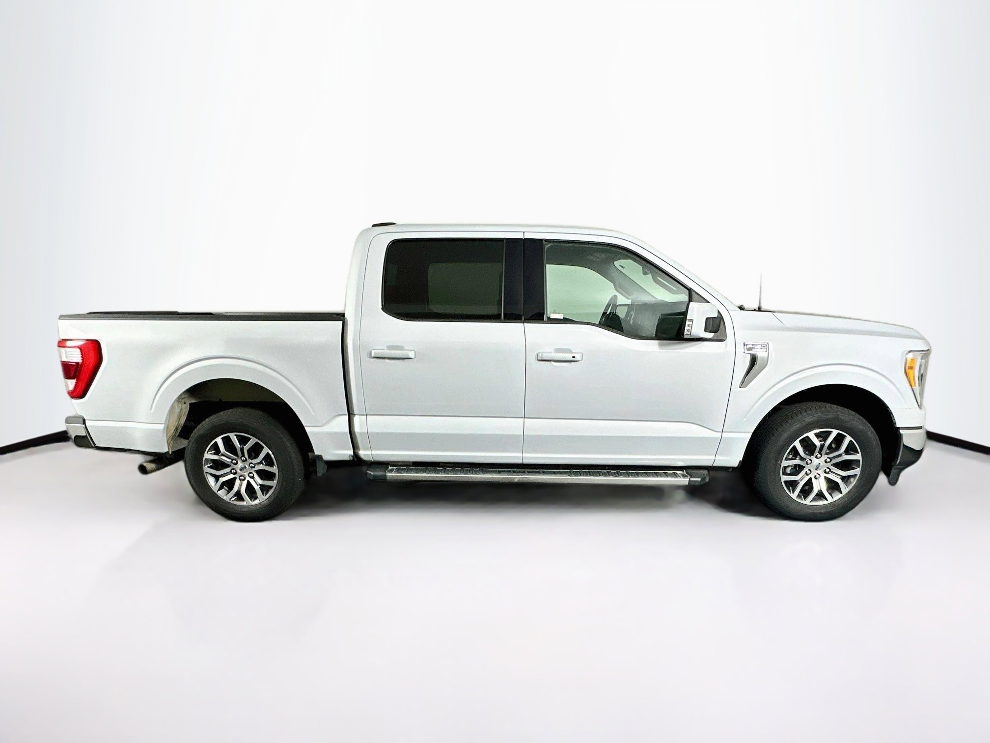 Used 2022 Ford F150 Lariat w/ Bed Utility Package RWD image 10