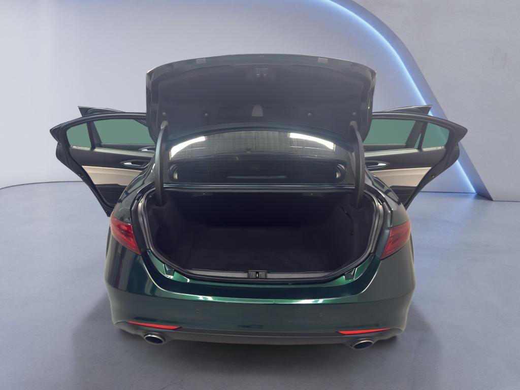 Used 2020 Alfa Romeo Giulia Ti image 12
