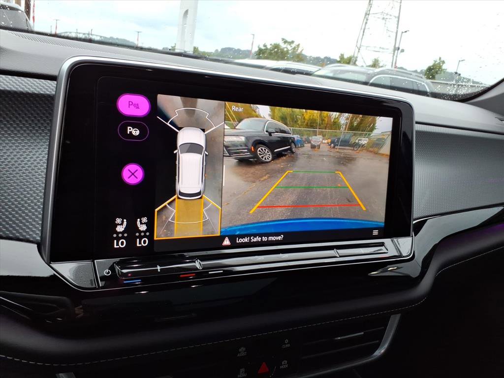 Used 2024 Volkswagen Atlas Cross Sport SEL Premium R-Line image 19