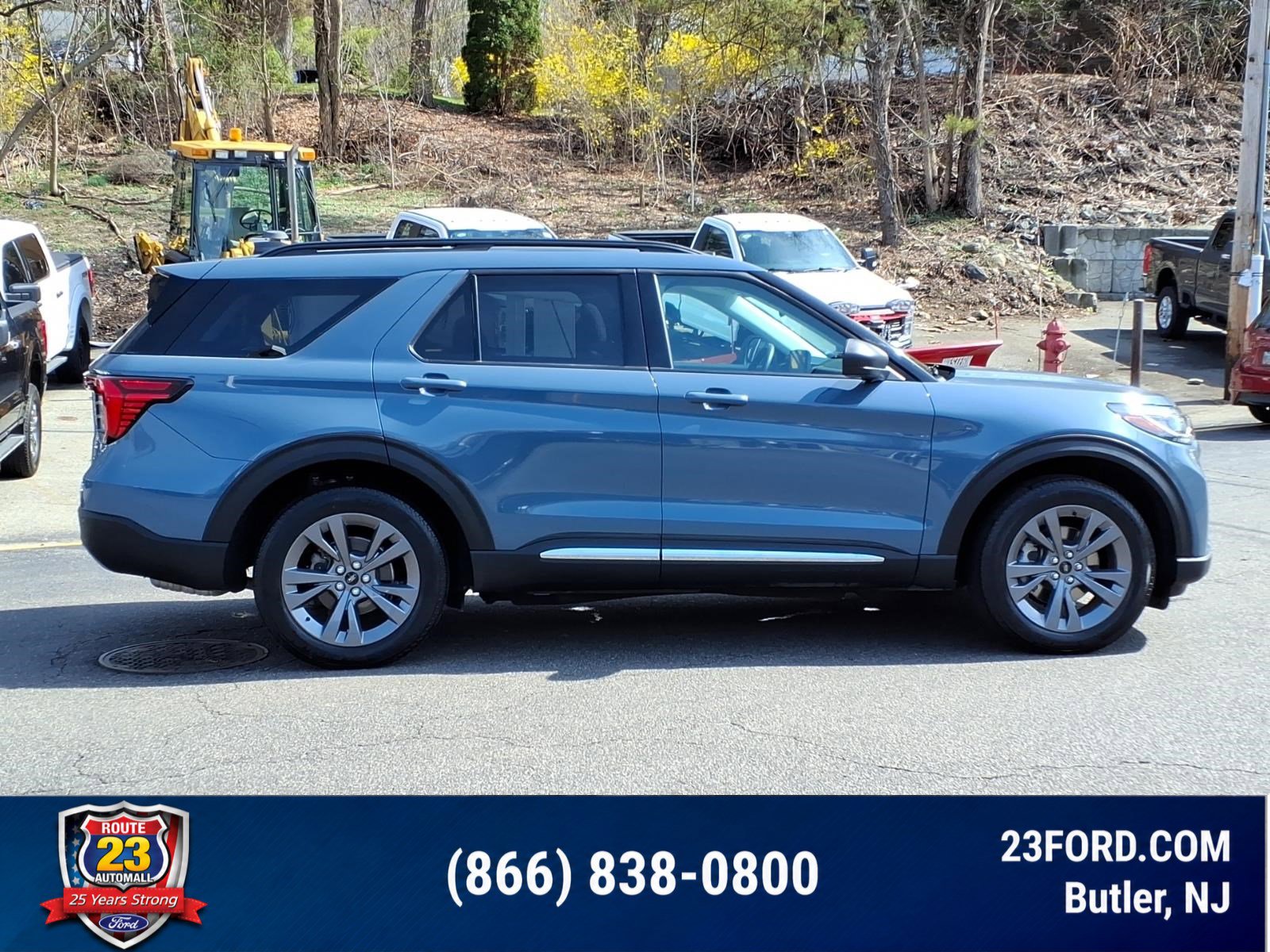 Certified 2025 Ford Explorer Active w/ Active Comfort Package AWD/4WD image 9