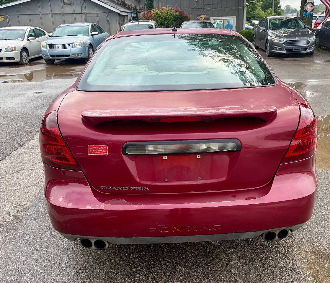 Used 2006 Pontiac Grand Prix w/ Sun And Sound Package FWD image 6