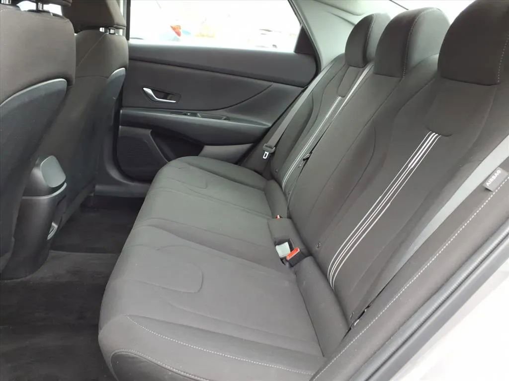 Used 2024 Hyundai Elantra SEL image 22