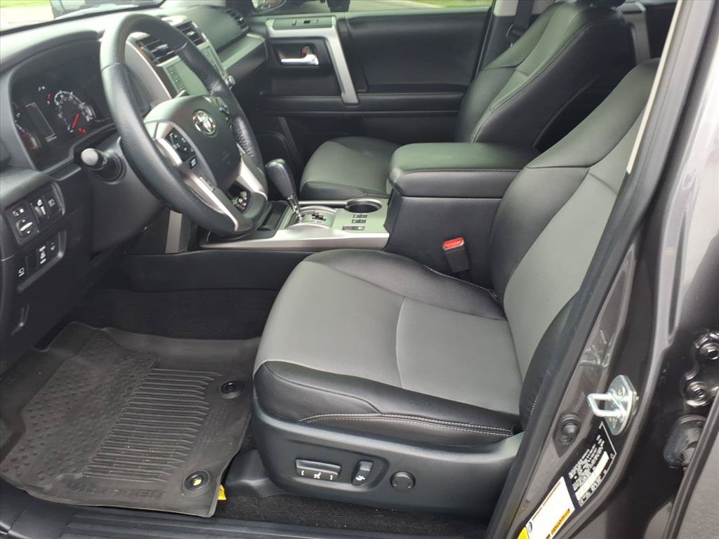 Used 2023 Toyota 4Runner SR5 Premium w/ Moonroof Package AWD/4WD image 5