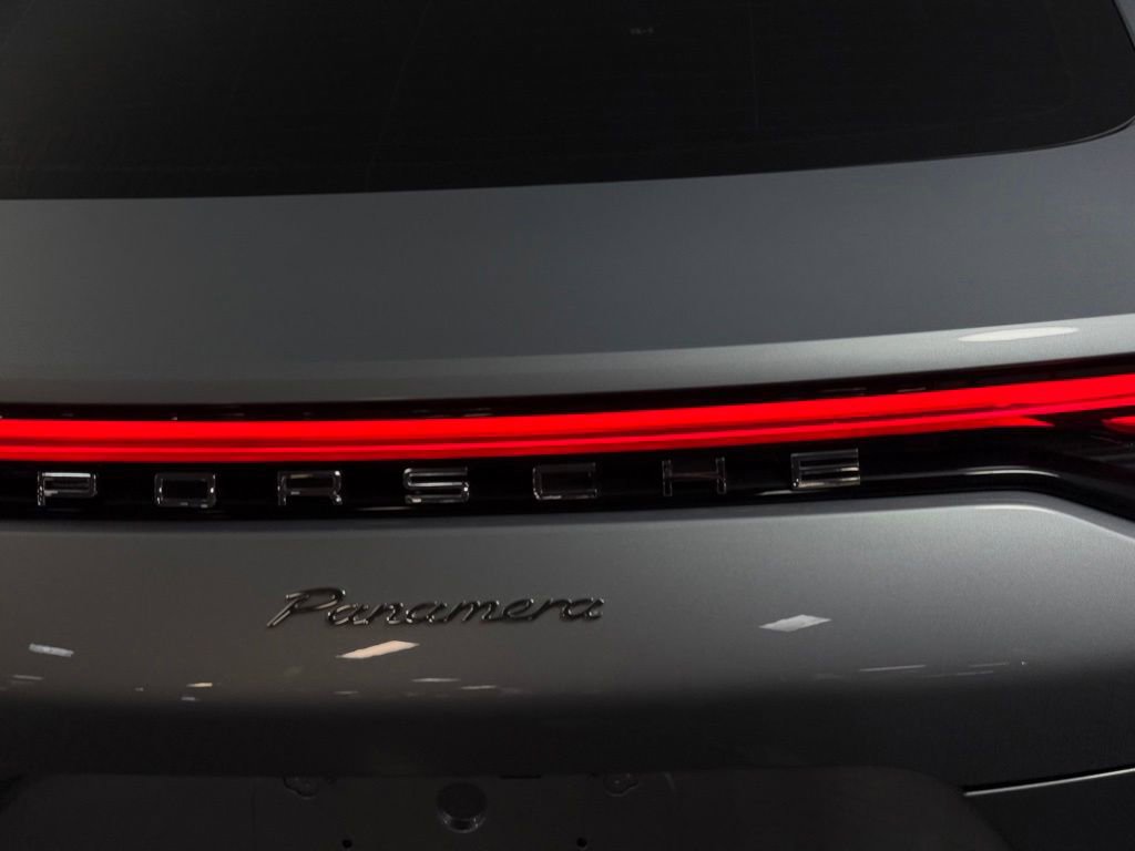 Used 2023 Porsche Panamera w/ Premium Package RWD image 13