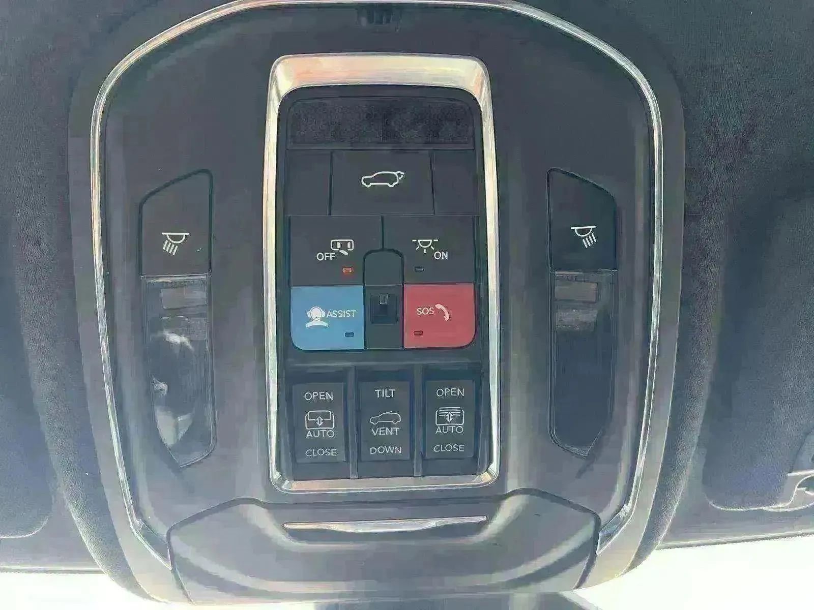 Used 2024 Jeep Grand Cherokee Limited 4xe image 16