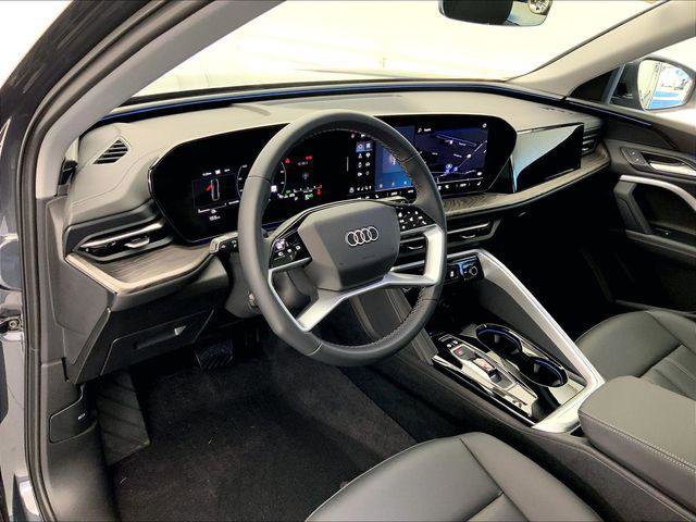 Certified 2025 Audi Q5 Premium w/ Convenience Package AWD/4WD image 4