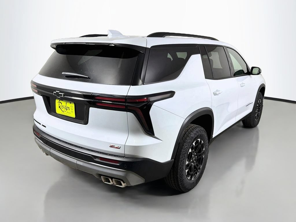 New 2027 Chevrolet Traverse Z71 w/ LPO, Floor Liner Package AWD/4WD image 5