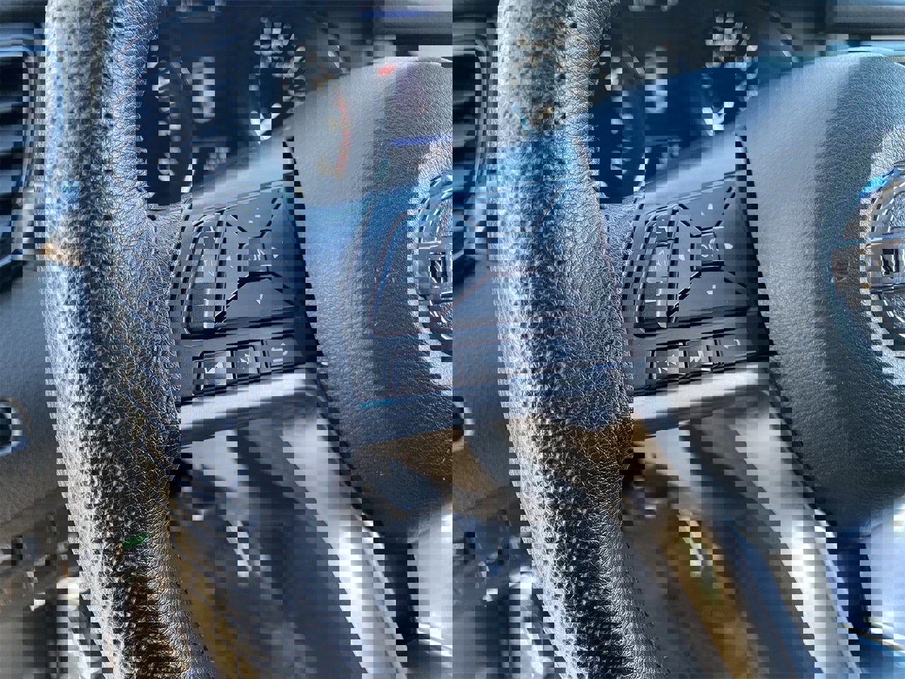 Used 2021 Nissan Rogue Sport S image 24