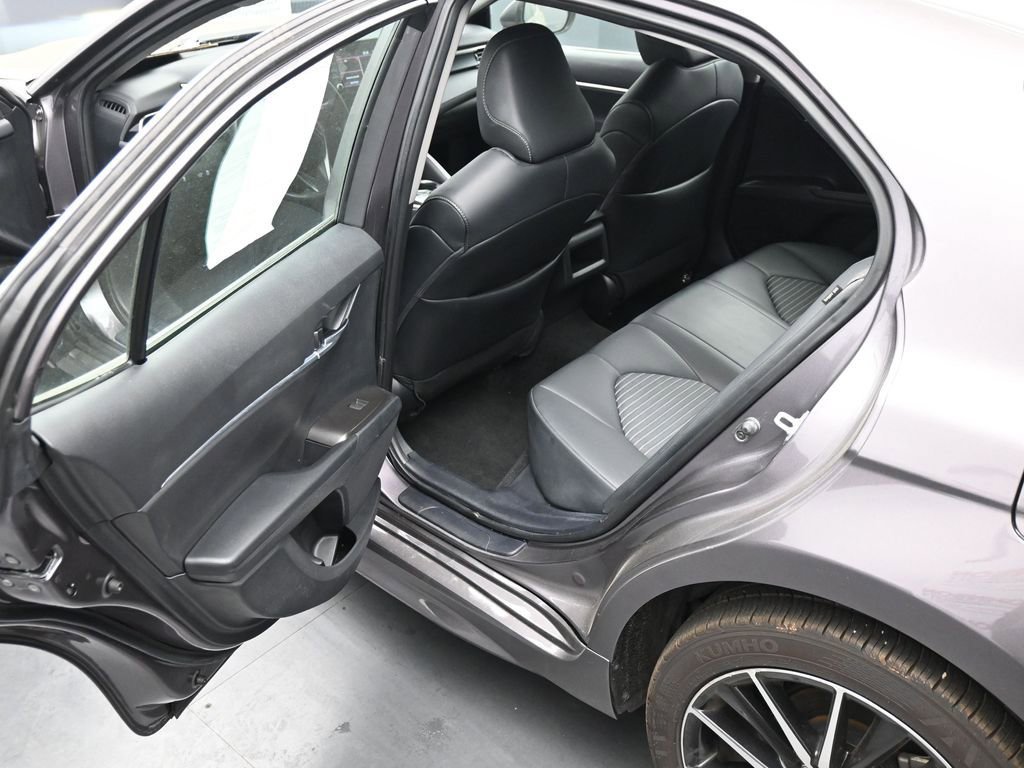 Used 2024 Toyota Camry SE FWD image 17