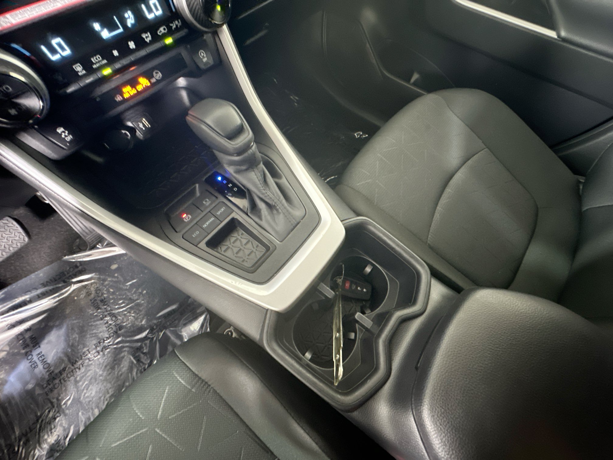 Certified 2025 Toyota RAV4 XLE w/ Convenience Package FWD image 22