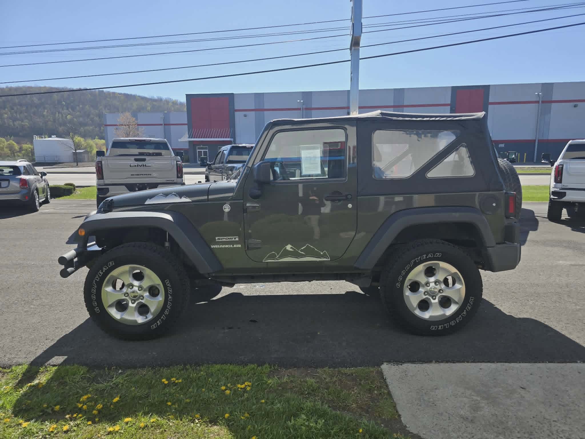 Used 2015 Jeep Wrangler Sport AWD/4WD image 6