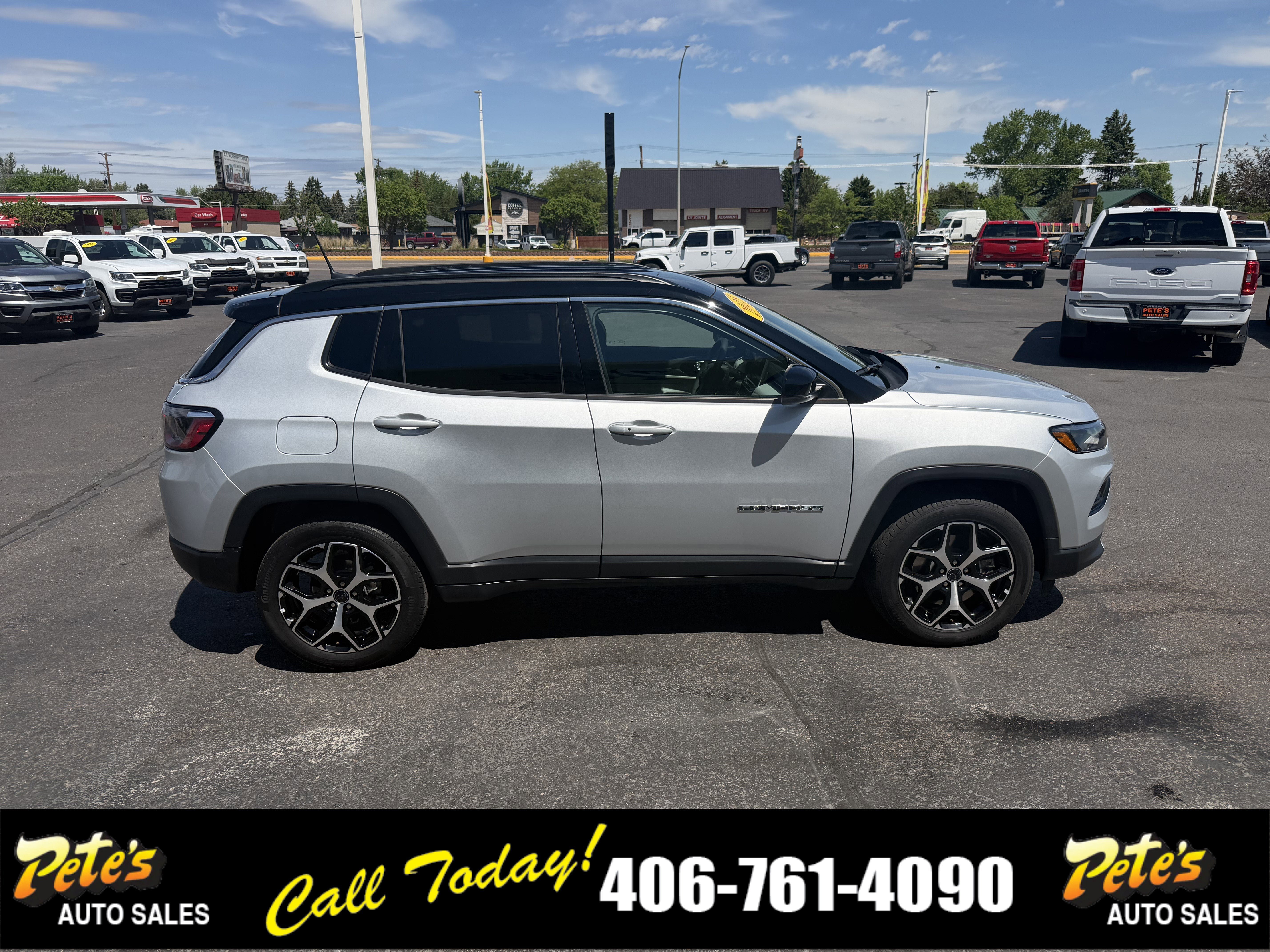 Used 2025 Jeep Compass Limited AWD/4WD image 5