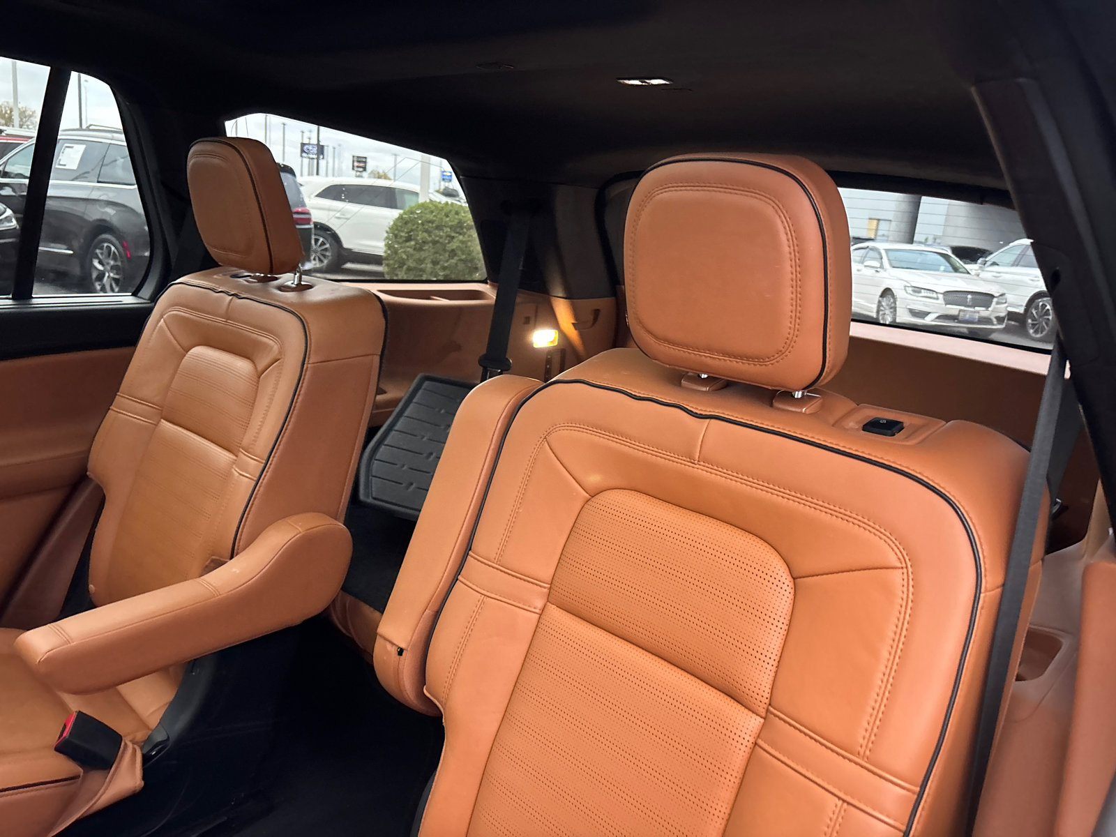 Used 2023 Lincoln Aviator Black Label w/ Class IV Trailer Tow Package image 28