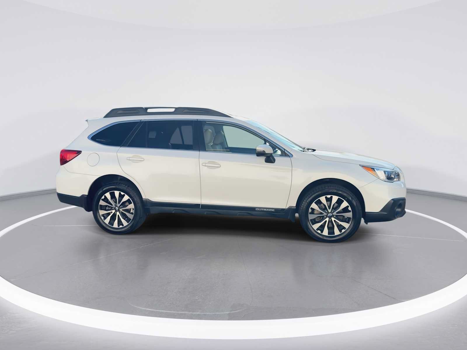 Used 2017 Subaru Outback 3.6R Limited AWD/4WD image 9