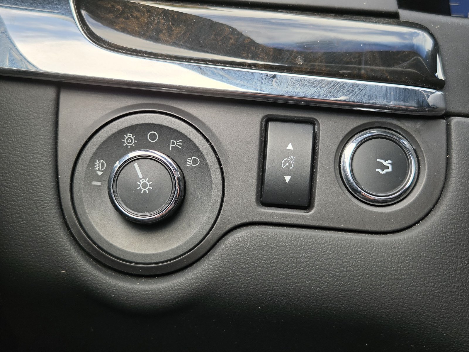Used 2016 Lincoln MKS w/ Equipment Group 101A FWD image 21