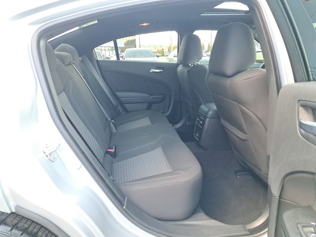 Used 2023 Dodge Charger SXT w/ Blacktop Package image 15