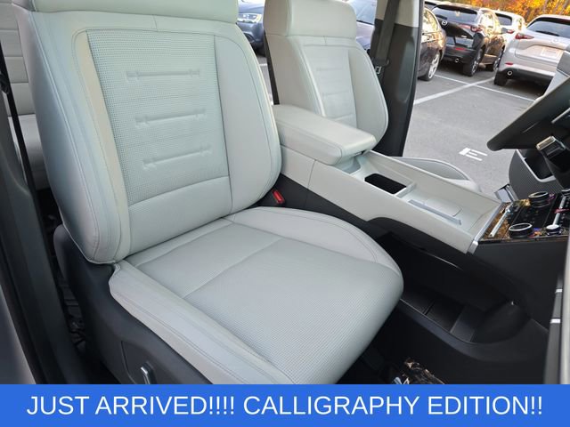 Used 2024 Hyundai Santa Fe Calligraphy image 10