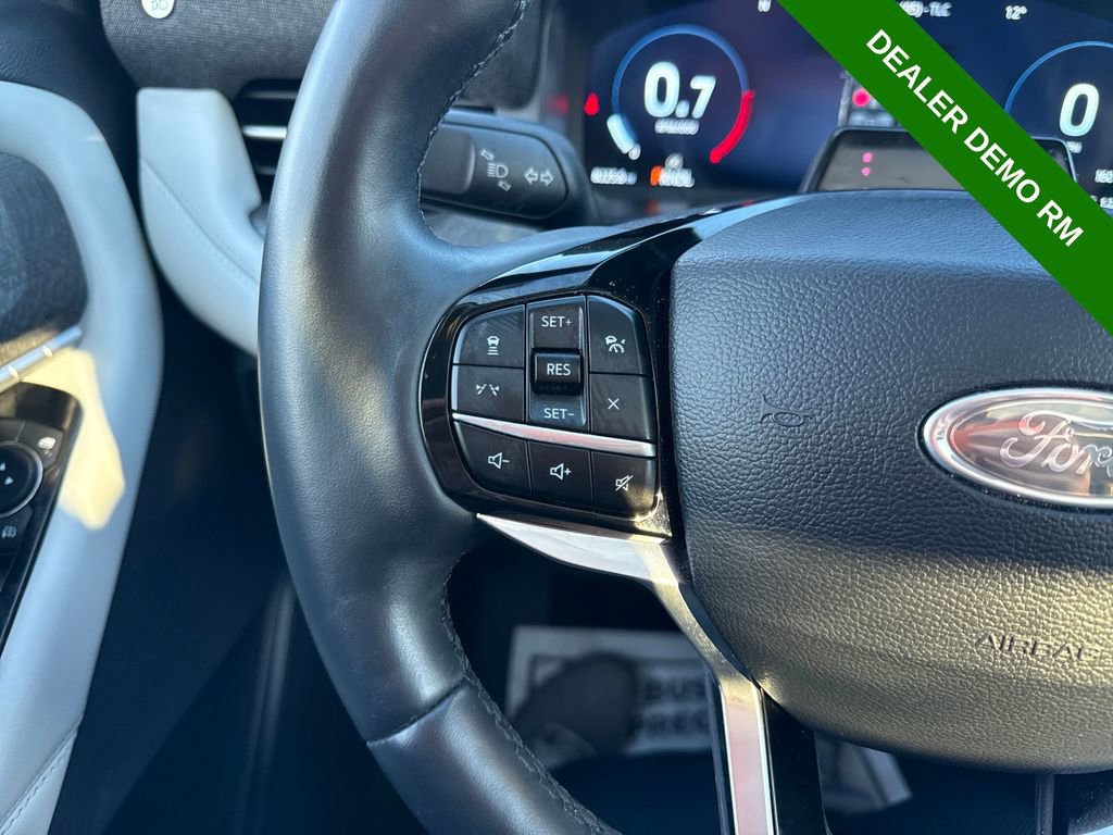 Used 2025 Ford Explorer Platinum w/ LUX Leather Package image 35