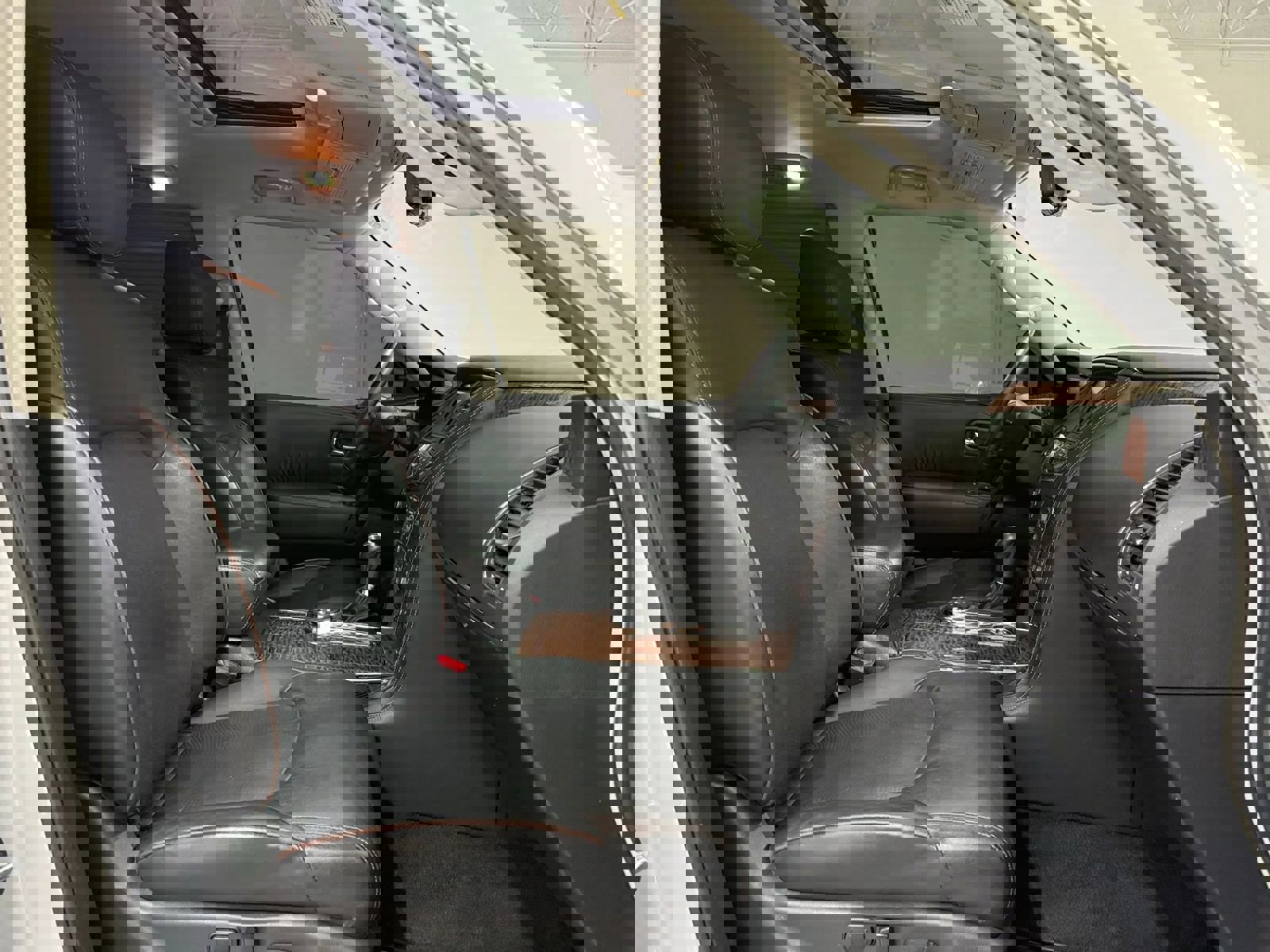 Used 2020 Nissan Armada Platinum w/ Captain's Chairs Package RWD image 14