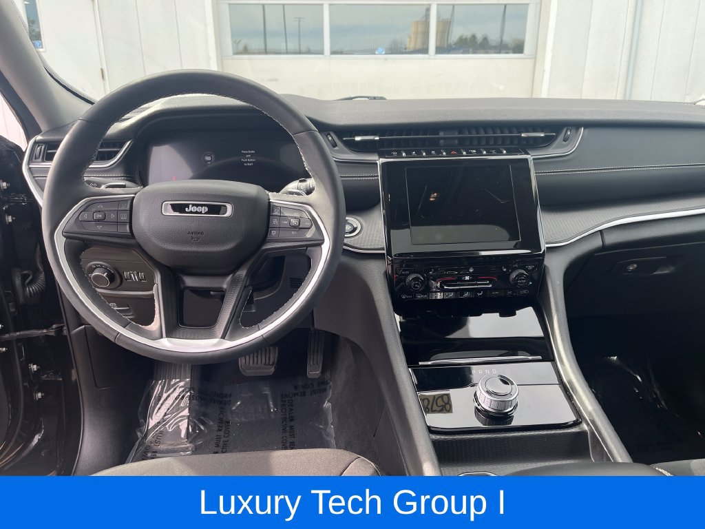 Used 2023 Jeep Grand Cherokee L Laredo w/ Luxury Tech Group I AWD/4WD image 15