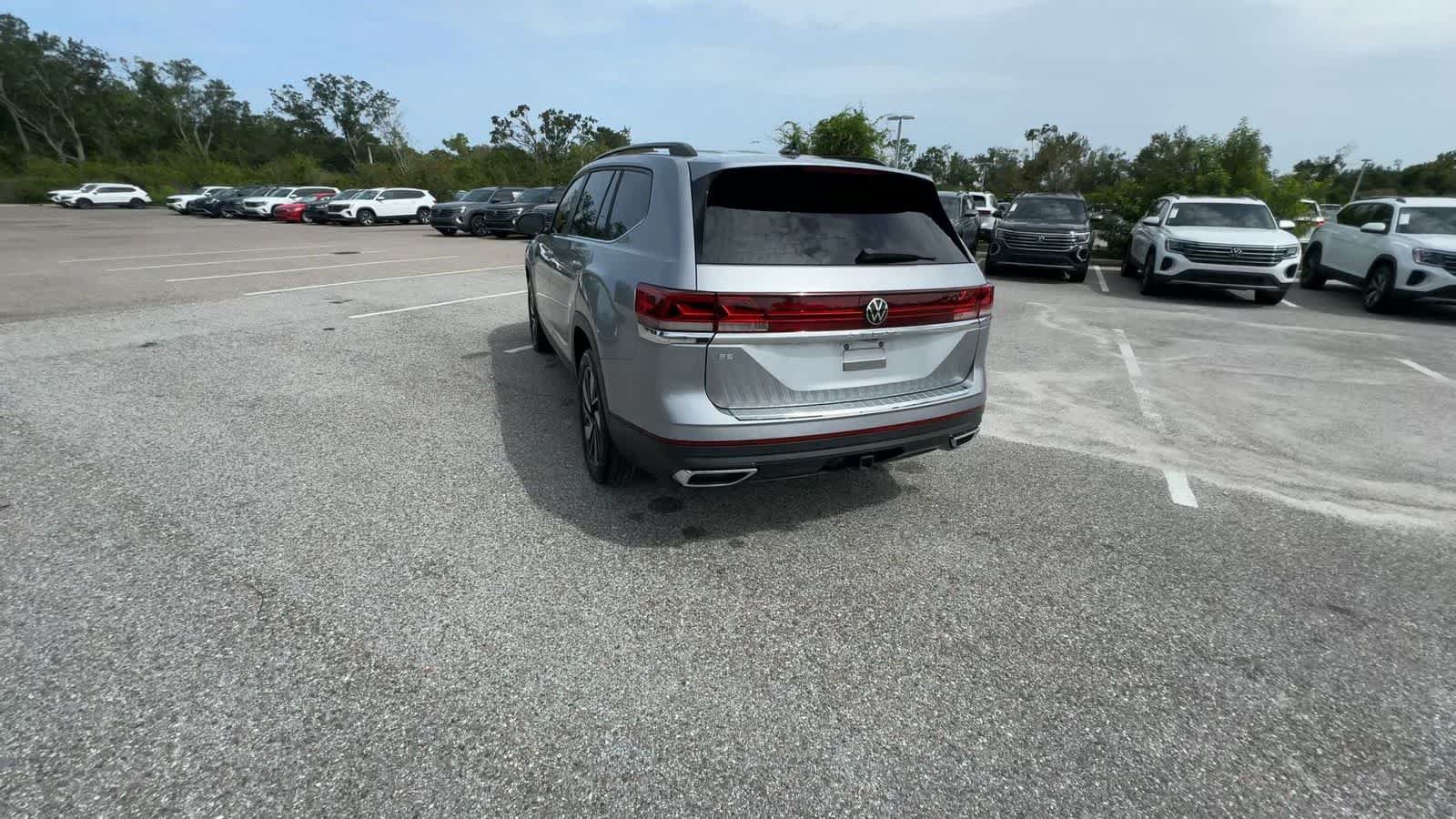 Used 2024 Volkswagen Atlas SE FWD image 6