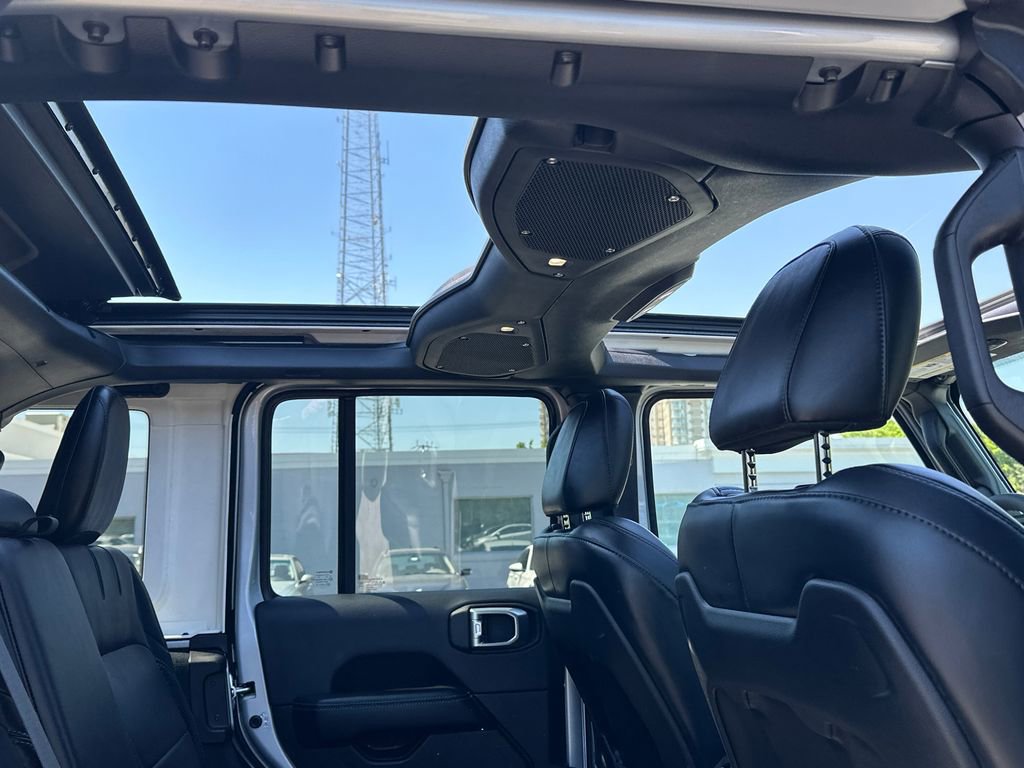 Used 2024 Jeep Wrangler High Altitude AWD/4WD image 11