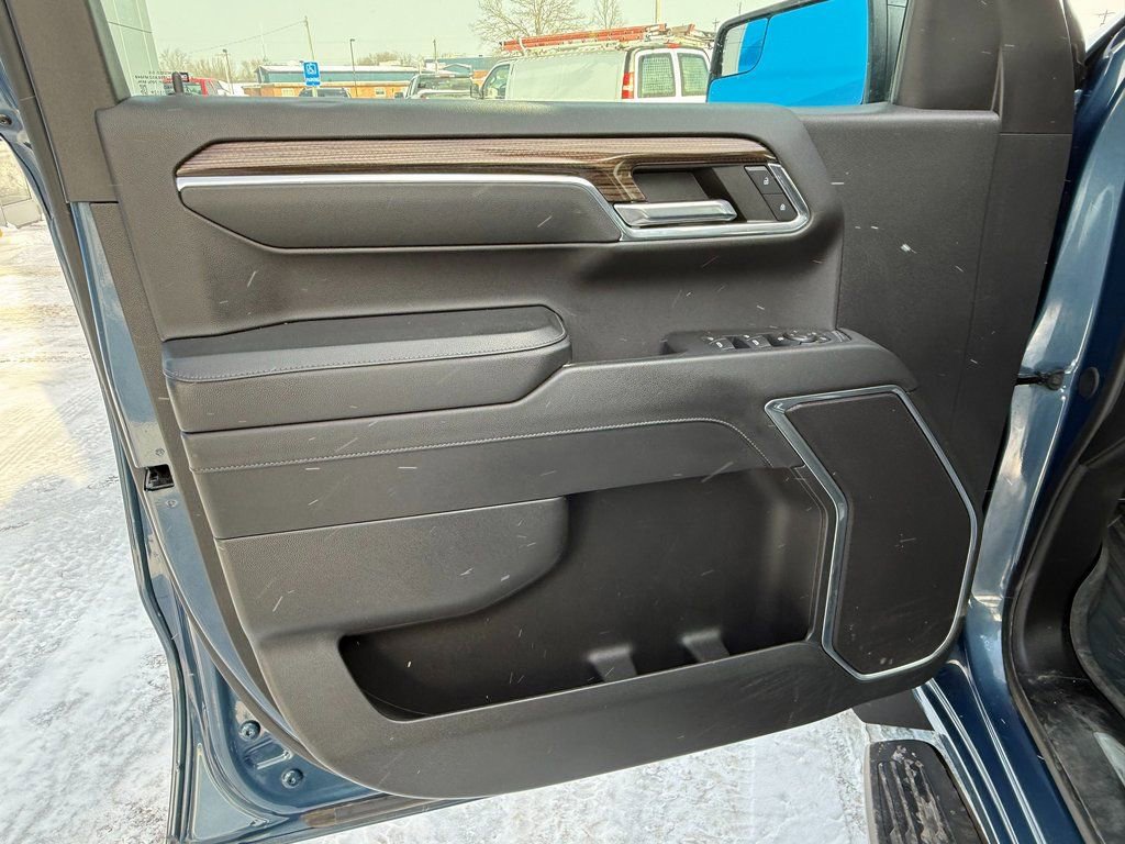 Certified 2024 Chevrolet Silverado 1500 RST w/ Z71 Off-Road Package image 15