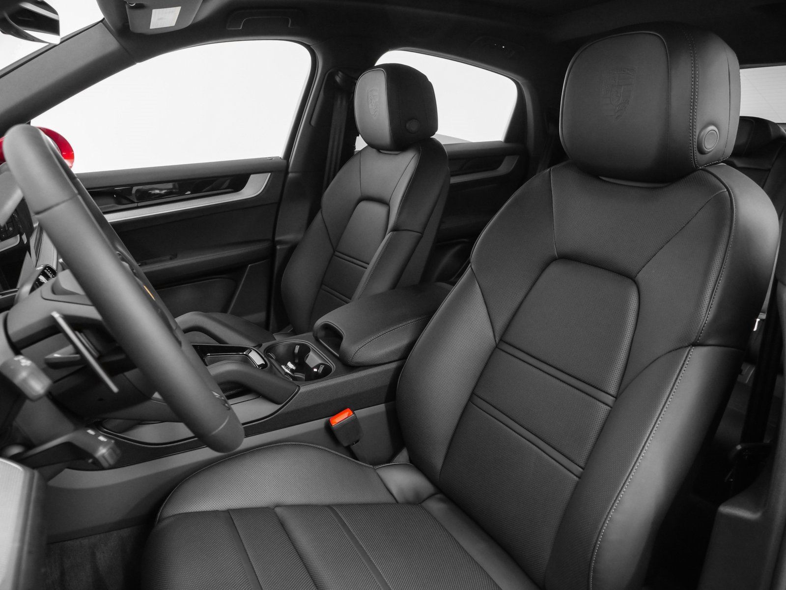 Used 2024 Porsche Cayenne Coupe image 5