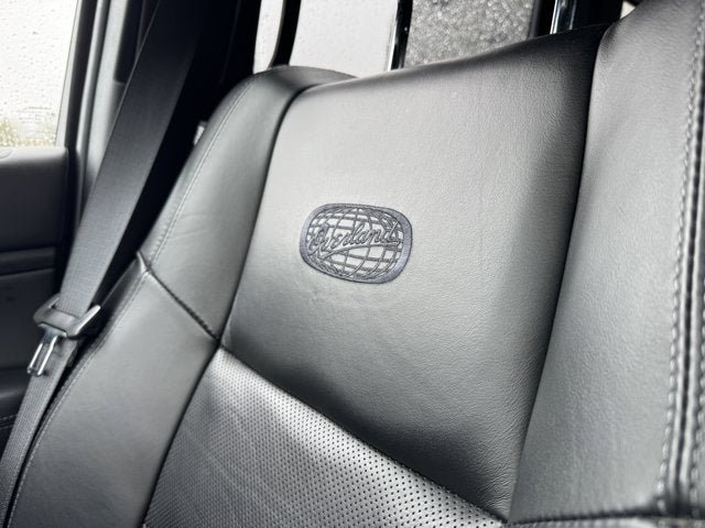 Used 2019 Jeep Grand Cherokee Overland AWD/4WD image 32