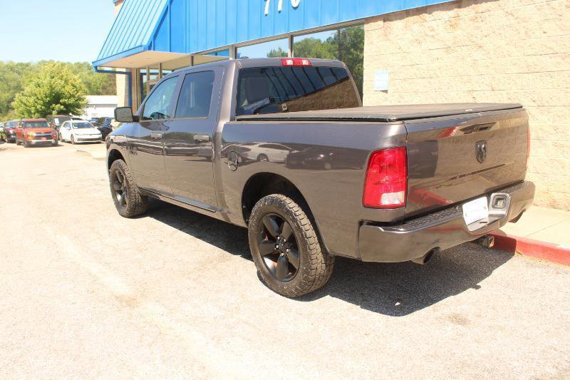 Used 2018 RAM 1500 Express w/ Express Value Package RWD image 4