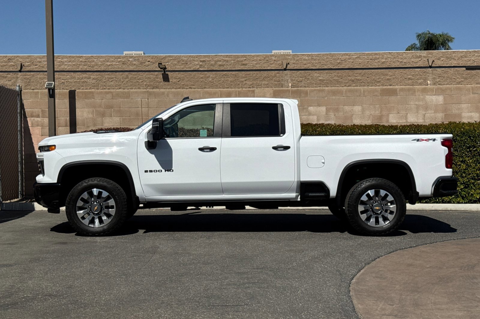 Used 2024 Chevrolet Silverado 2500 Custom w/ Custom Value Package AWD/4WD image 7