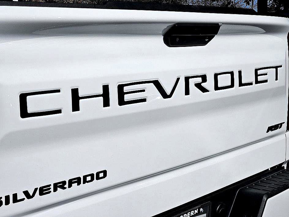 Used 2022 Chevrolet Silverado 1500 RST image 13