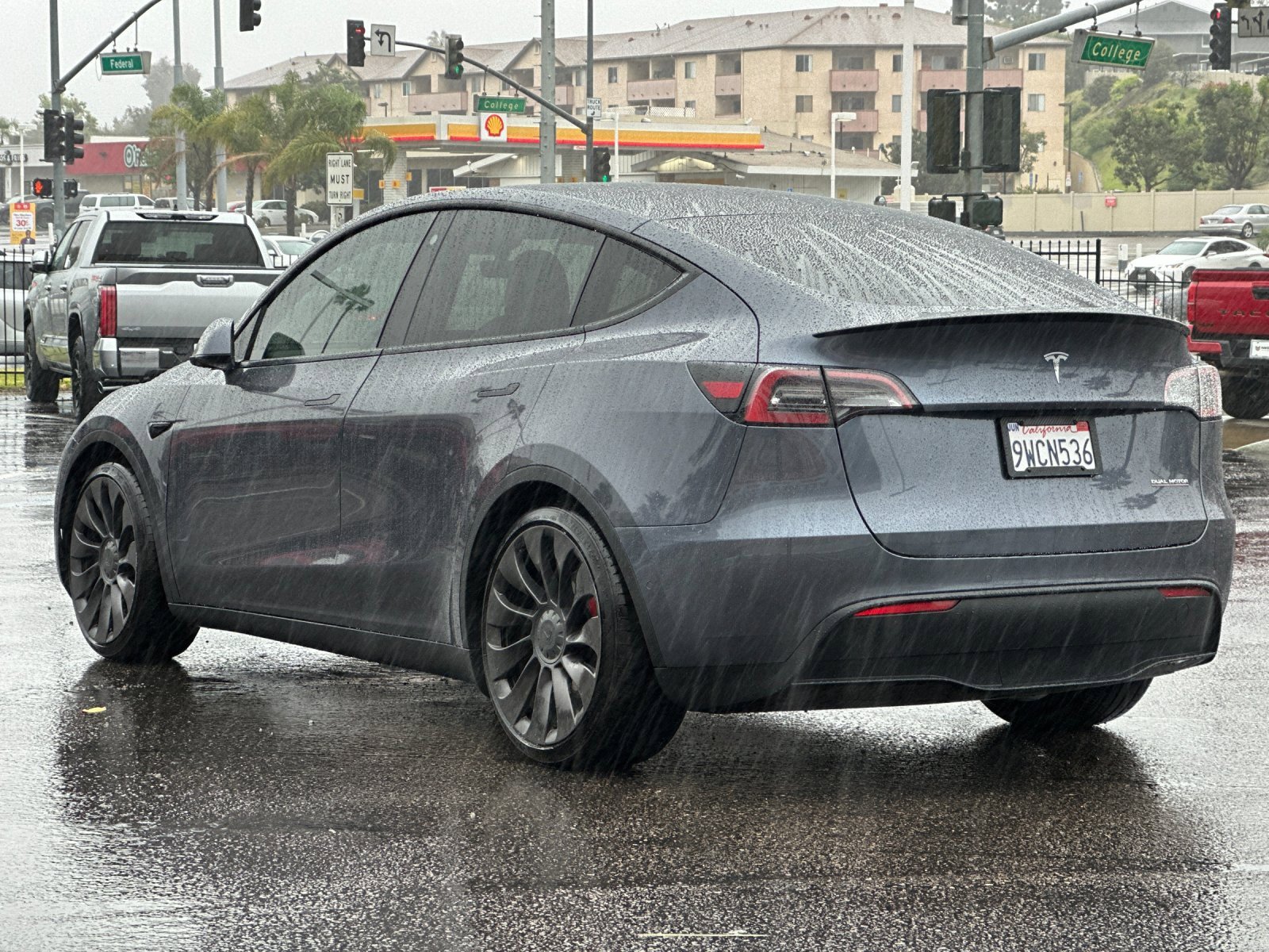 Used 2022 Tesla Model Y Performance image 3