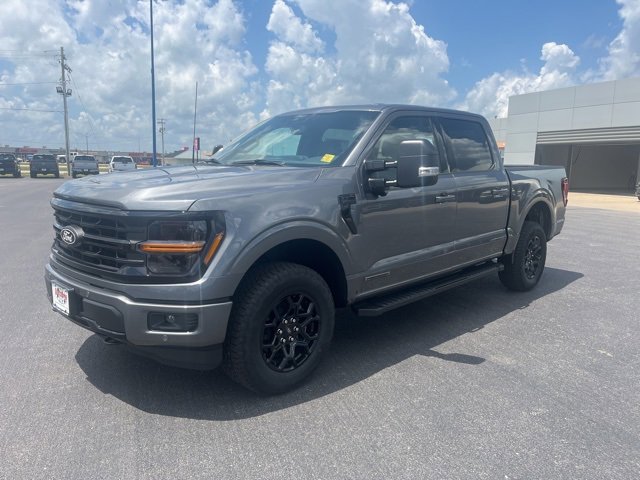 New 2025 Ford F150 XLT w/ Equipment Group 302A MID image 3